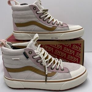 Vans WMNS Sk8-Hi Mte-2 Marshmallow/Multi
VN0A5HZZBP3 Lace Up Boots Cold Weather